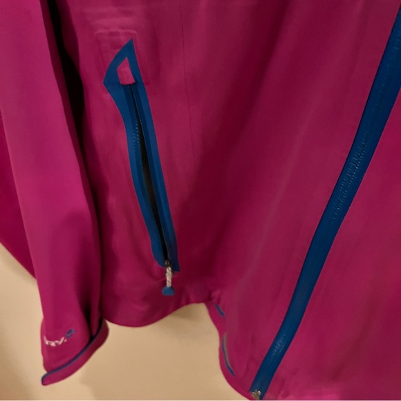 Mountain Hard Wear Dry Q Jacket - Picture 6 of 13